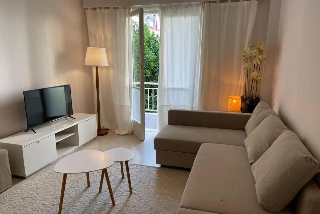 Studio Stay Apartment Каламата Экстерьер фото